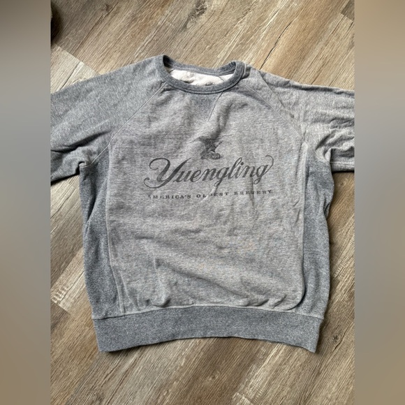 Yuengling Beer Sweatshirt Pullover Crewneck Gray Comfy Size L XL Unisex - Picture 2 of 8